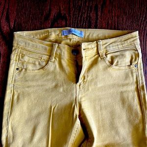 Trafaluc by Zara. USA sz2 Trafaluc by Zara. USA sz2 mustard yellow skinny jeans